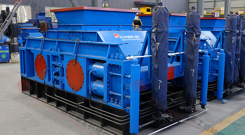 时产50吨液压对辊制砂机 时产50吨液压对辊制砂机